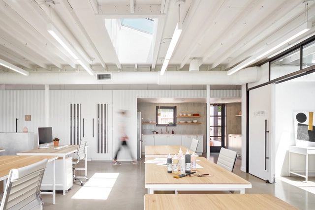 Espaço de trabalho colaborativo / Hunt Architecture - Edifícios De Escritórios