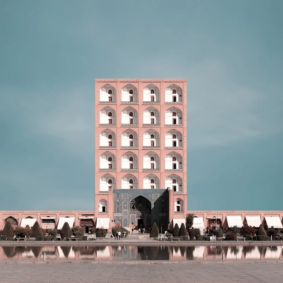 Monumentos tradicionais da arquitetura iraniana são reimaginados como arranha-céus - Imagem de Destaque