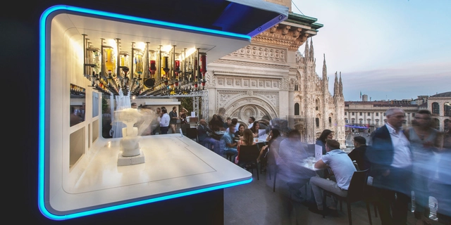 Makr Shakr inaugura sky-bar automatizado nas cidades de Milão e Londres - Imagem de Destaque