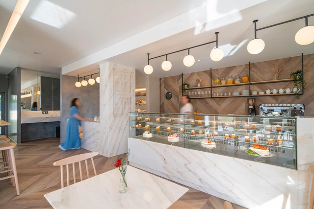 Pastelaria Estrela Doce / Sónia Triguinho - Design De Interiores, Cozinha, Mesa, Cadeira, Bancada