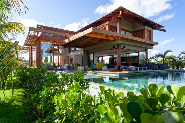 Casa Praia do Forte / David Bastos - Casas, Jardim, Fachada, Viga