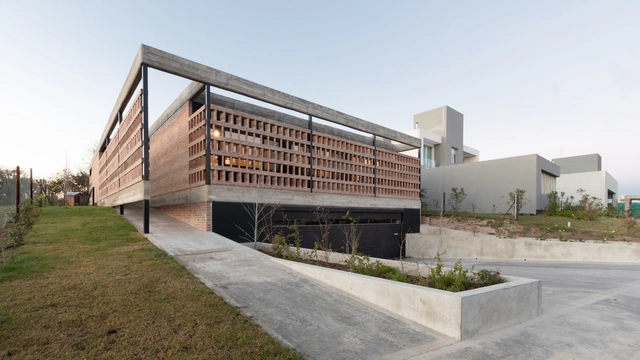 LLV 别墅 / FLV Arquitectura - 独立住宅