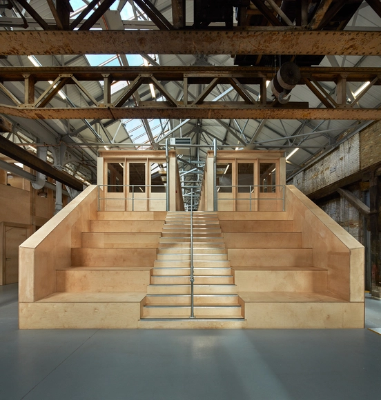 伦敦锻造车间办公室和展览空间 / Emrys Architects - 适应性利用