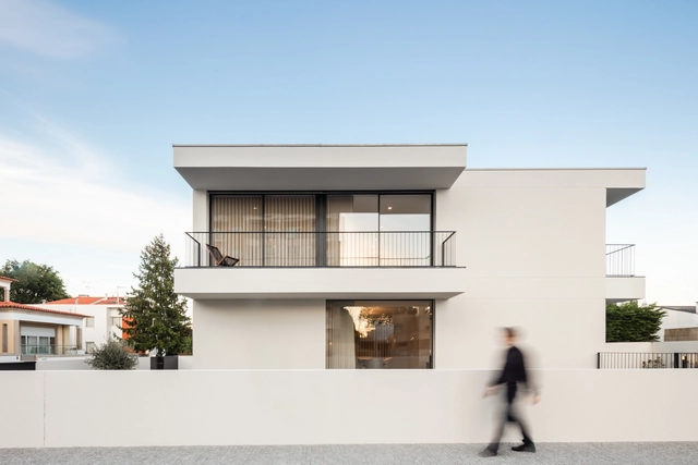 Casa Maia / Raulino Silva - Casas, Fachada, Porta