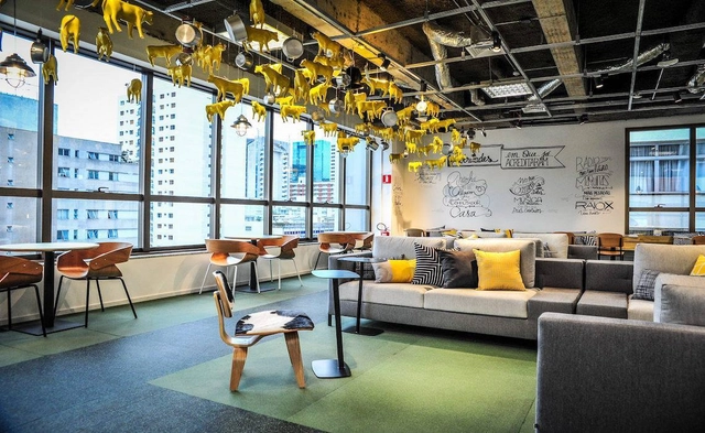 Google Campus São Paulo / SuperLimão - Interiores De Escritórios, Viga, Mesa, Cadeira