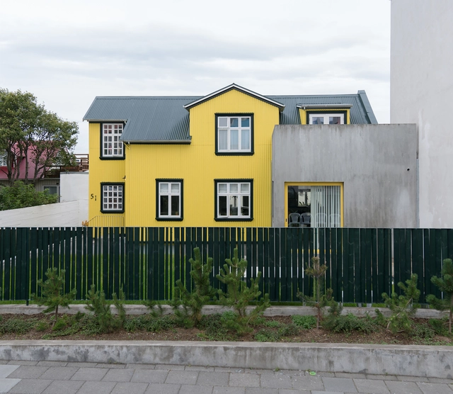 Njálsgata House  / Krads - Exterior Photography, Extension, Fence, Facade, Door