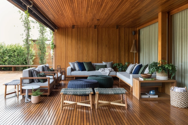 Casa Boa Vista / Très Arquitetura - Casas, Terraço, Viga, Fachada, Mesa, Cadeira