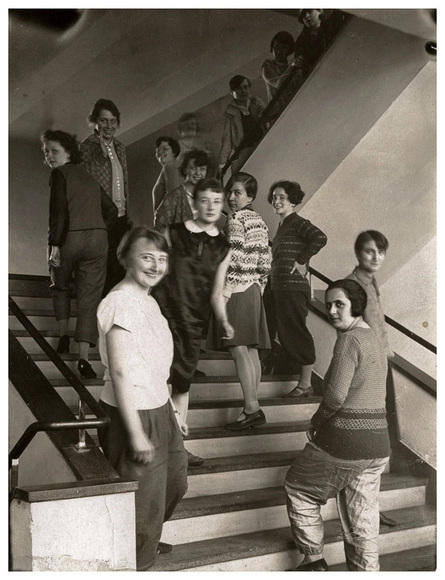 Conoce el libro que cuenta las historias olvidadas de las mujeres en la Bauhaus - Imagen Principal