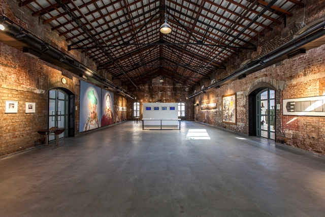 Alembic 工业遗址重建 / Karan Grover and Associates - 文化中心