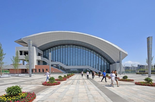 第二届全国青年运动会排球馆（太原旅游职业学院体育馆）/ 中国建筑设计研究院 - 体育场馆