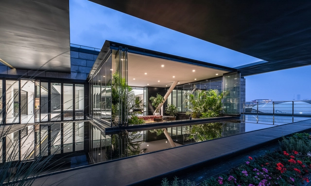 Top Floor Renovation of World Expo Joint Pavilion No.3 / DUTS design - Offices Interiors