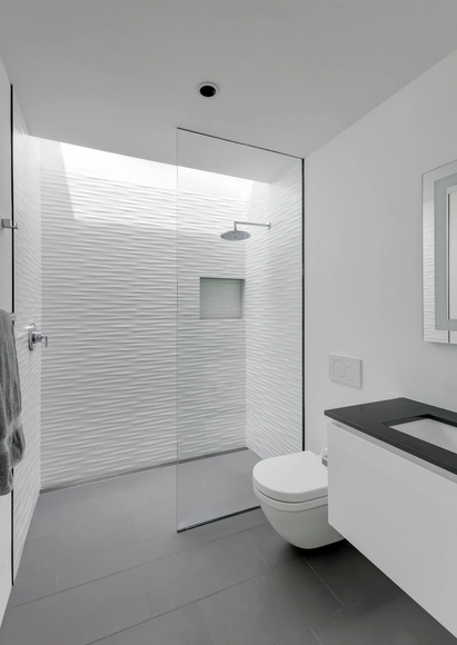 Duchas a ras de suelo, sin puertas ni cortinas: consejos y ejemplos de diseño - Imagen Principal