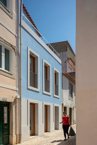 Casa GD / Esquissos - Arquitectura e Consultoria - Casas, Porta, Fachada, Balcão