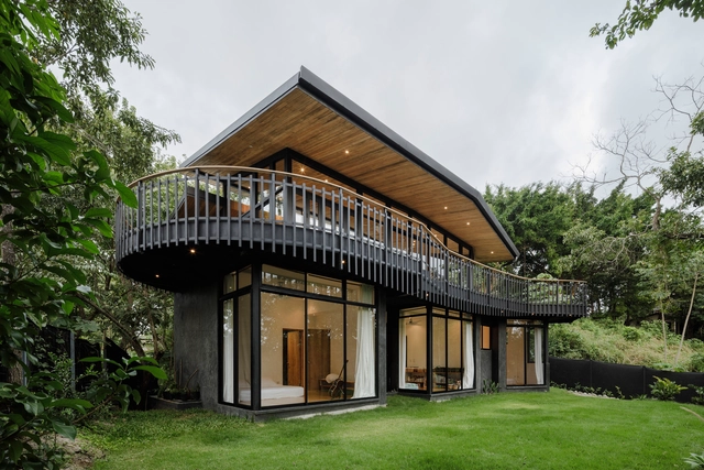 Casa negra  / LSD Architects - Sustentabilidad, Jardín, Fachada