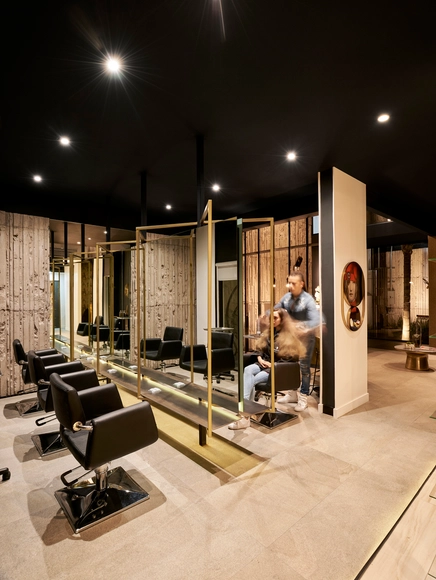 Anthro Salon / GRAY Arquitectura & Forma - Arquitectura Comercial, Bancas