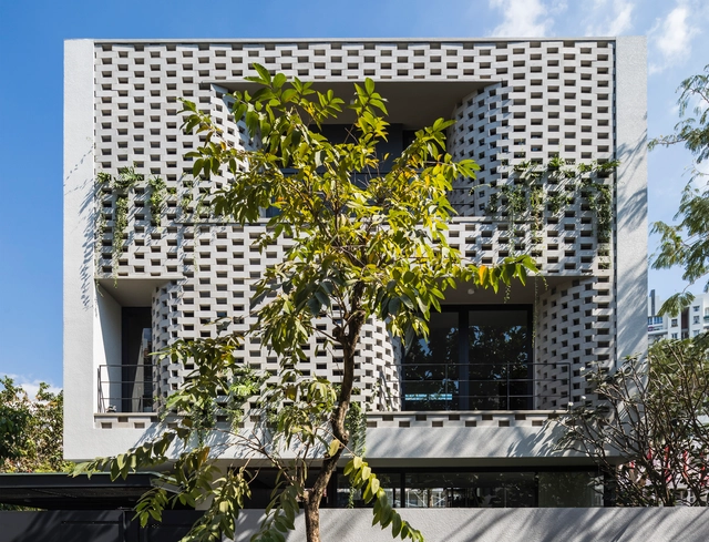 Casa en cascada / Nha Dan Architects - Casas
