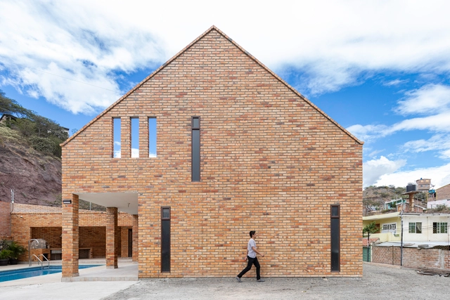Casa Melania / CASTILLO + VALDIVIESO arquitectos - Casas