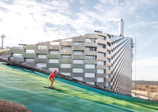 视频：Bjarke Ingels 如何设计新型垃圾焚烧发电厂CopenHill？ - 主图