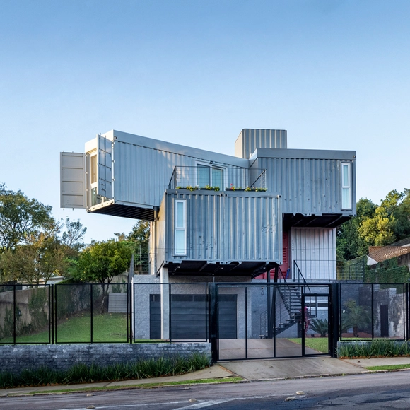 Casa Conteiner RD / KS arquitetos - Casas, Fachada, Cerca