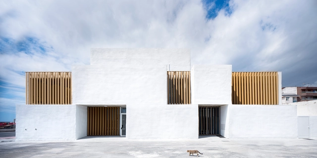 Sede de operaciones portuarias en Motril / Fresneda & Zamora Arquitectura - Edificios Institucionales, Fachada