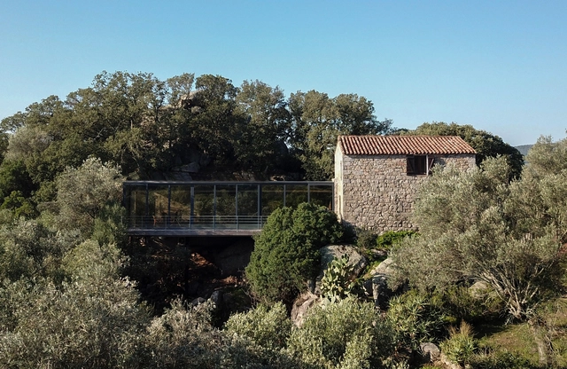Ampliación moderna de una casa del siglo XVII / Nicolas Gianni Architecte - Ampliación