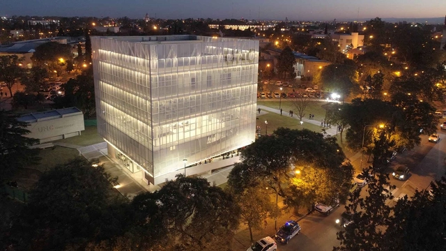 UNC Virtual Campus / Deriva Taller de Arquitectura + Guillermo Mir + Jesica Grötter - University