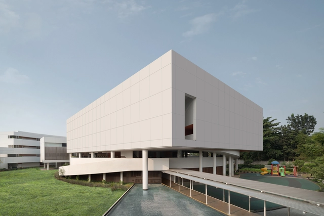 Escuela Binus / andramatin - Escuela Primaria