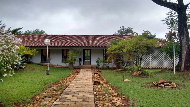 La casa colonial que Niemeyer diseñó para sí mismo - Imagen Principal