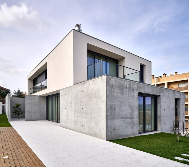Casa J.G. / Atelier d'Arquitectura J. A. Lopes da Costa - Casas, Fachada, Porta