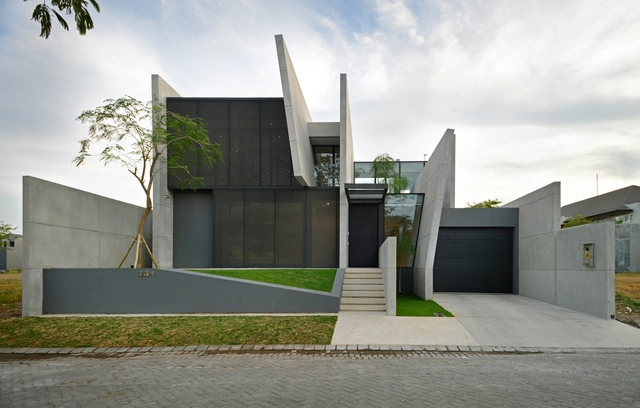 JJ House / Ivan Priatman Architecture - Houses