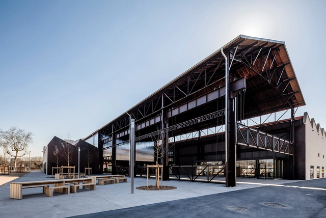 Halle Girard Building Renovation  / Vurpas Architectes - Renovation