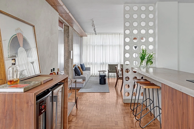 Apartamento PM  / Bossa Arquitetura - Edifício De Apartamentos, Cozinha, Porta, Viga, Fachada, Mesa, Bancada, Cadeira, Iluminação