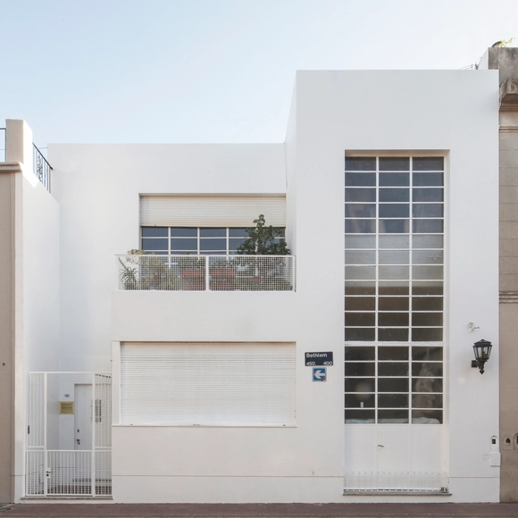 AD 经典：Forner Bigatti 住宅工作室 / Alejo Martínez  - 集合住宅