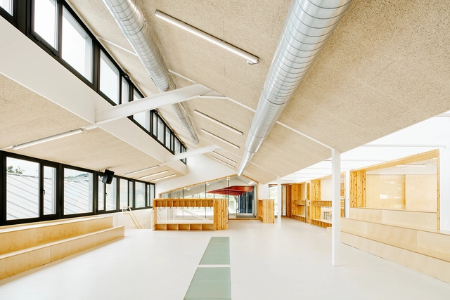 Rehabilitación y ampliación de la escuela Kurutziaga / ELE Arkitektura + Jesus Angel Landia Arquitecto - Interiores Educativos, Fachada, Fijación Vigas, Barandas, Iluminación