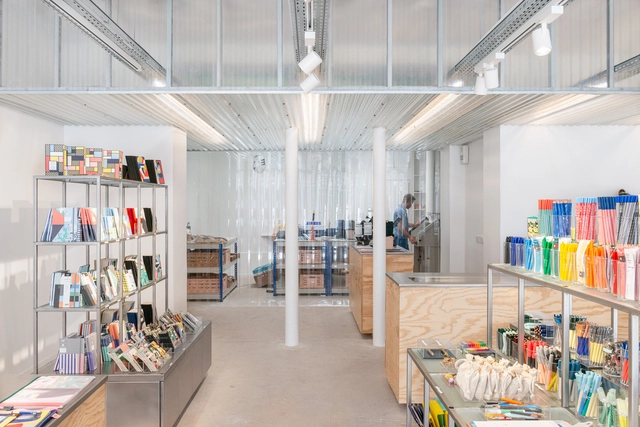 Showroom Papier Tigre / Cent15 Architecture - Showroom