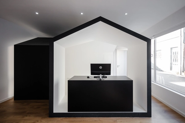 A casa de quem faz casas / COVO Interiores - Escritórios, Cozinha, Fachada, Mesa, Cadeira, Bancada
