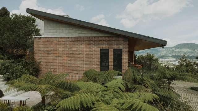 Casa C79 / Base taller - Casas, Jardín, Fachada, Puerta, Bosque