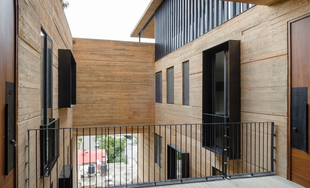 Edificio Vista San Felipe / Daniel López Salgado & Asociados - Apartamentos, Fachada, Barandas, Puerta, Cierros, Balcón