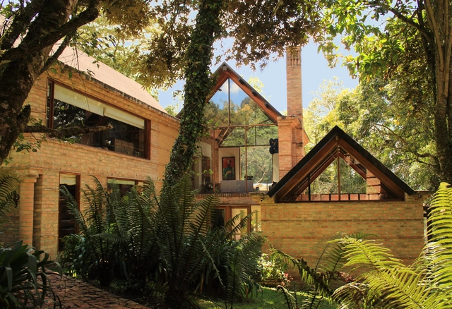 Clásicos de arquitectura: Floresta 3 / Herbert Baresch - Jardín, Fachada, Bosque