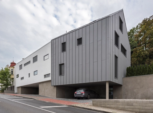 Casas de tres hileras / Martin Cenek Architecture - Casas