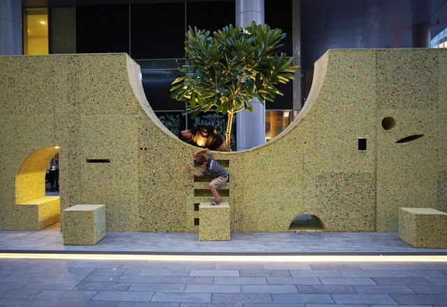 WAL(L)TZ装置，墙的华尔兹 / T SAKHI Architects - 可持续发展