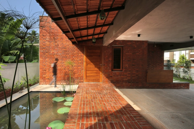 The Brick House / Srijit Srinivas Architects - Interior Photography, Houses, Facade