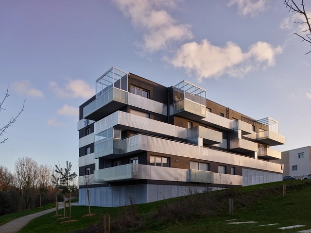 Maxime草原住宅楼 / a/LTA architectes urbanistes - 居住建筑