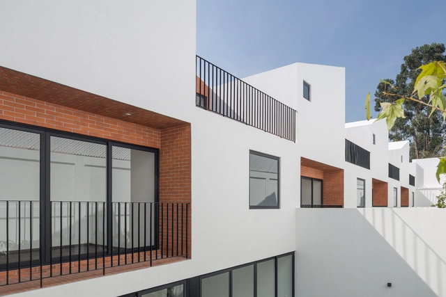 Viviendas Cañada San Francisco / HGR Arquitectos - Casas, Fachada, Cierros, Barandas