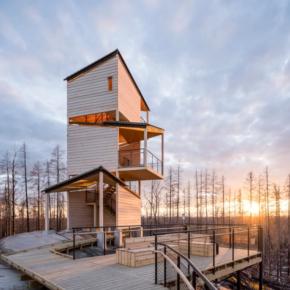 Hälleskogsbrännan 游客中心 / pS Arkitektur - 游客中心