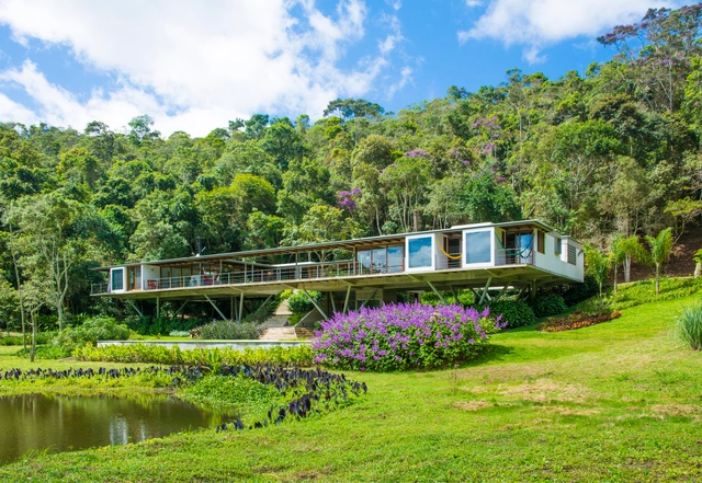 Dos casas junto al lago / Gaudenzi Arquitetura - Casas