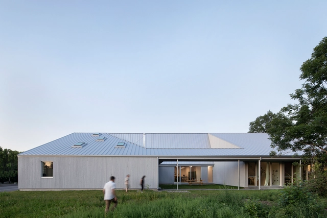 Est-Nord-Est Artists’ Residence / Bourgeois / Lechasseur architectes - Houses