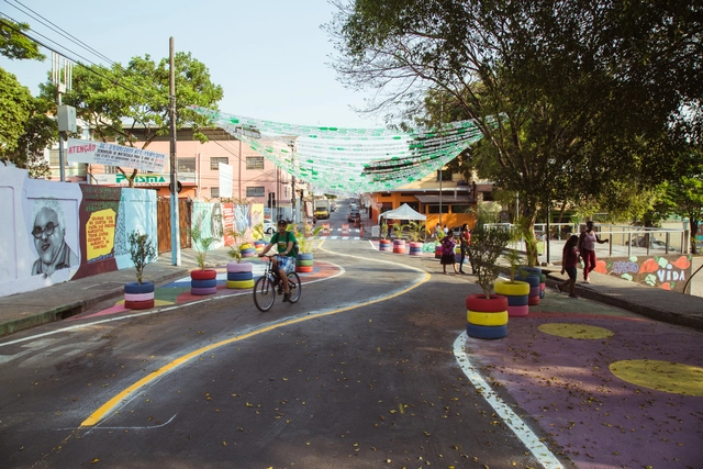 Urbanismo tático: tintas, cones e a transformação das cidades - Imagem de Destaque