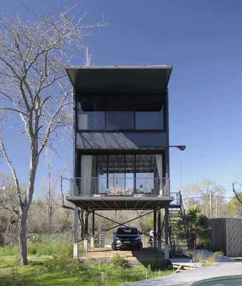 Casa levadiza / AToT - Arquitectos Todo Terreno - Casas, Fachada