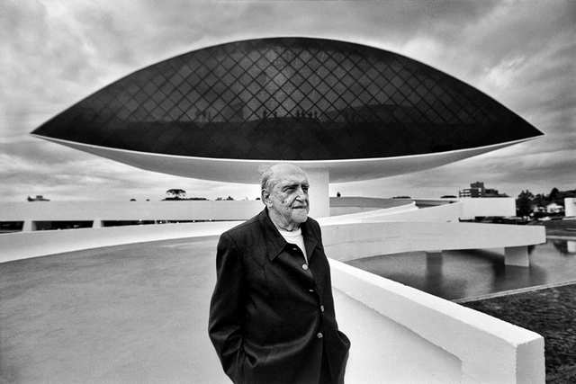 Oscar Niemeyer, o arquiteto da "curva livre e sensual" - Imagem de Destaque